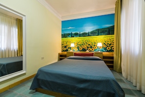 Quarto casal | Frigobar, cofres nos quartos, escrivaninha, quartos à prova de som