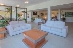 2 barer/lounger og bassengbar