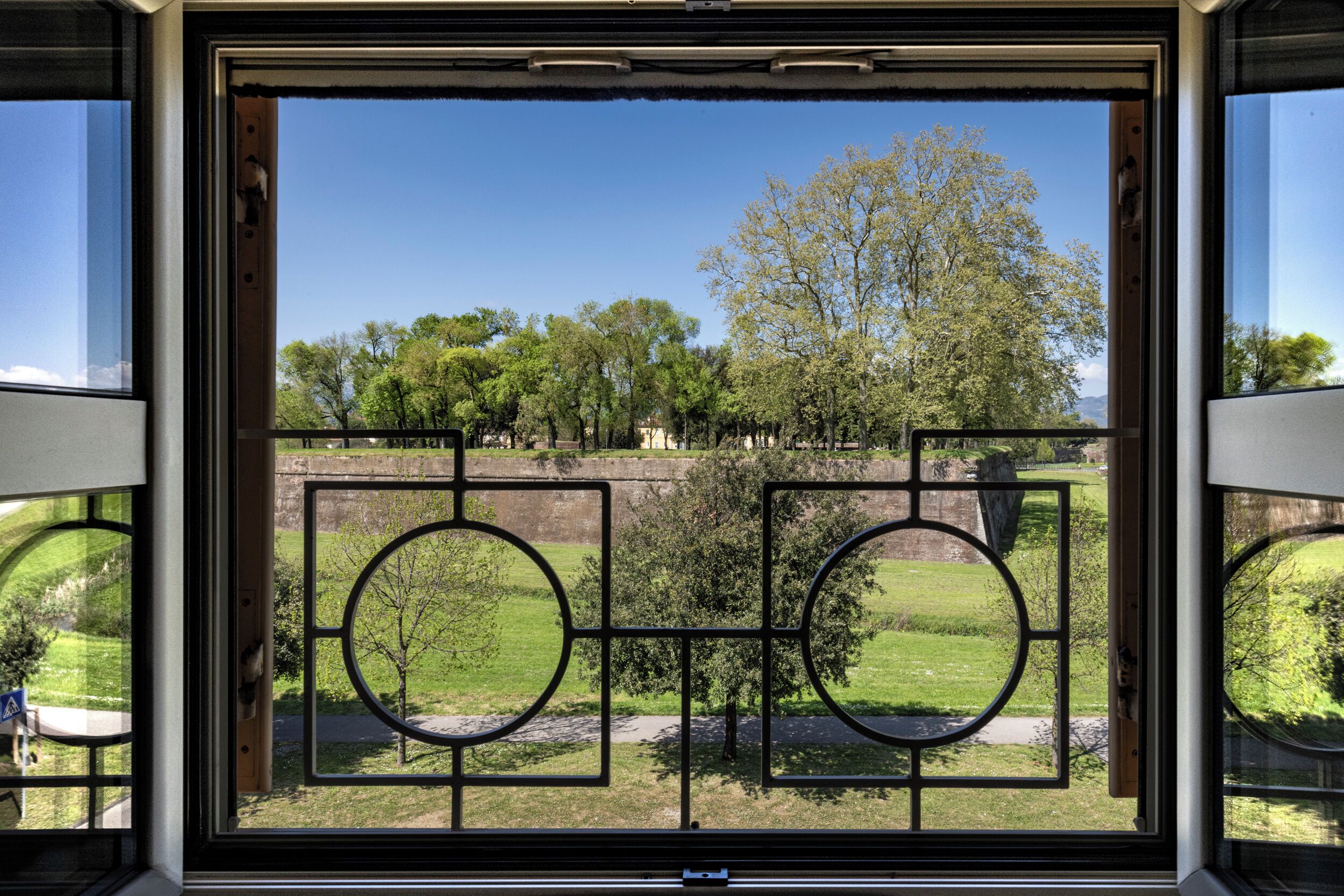 Deluxe Double Room | Minibar, in-room safe, desk, free WiFi