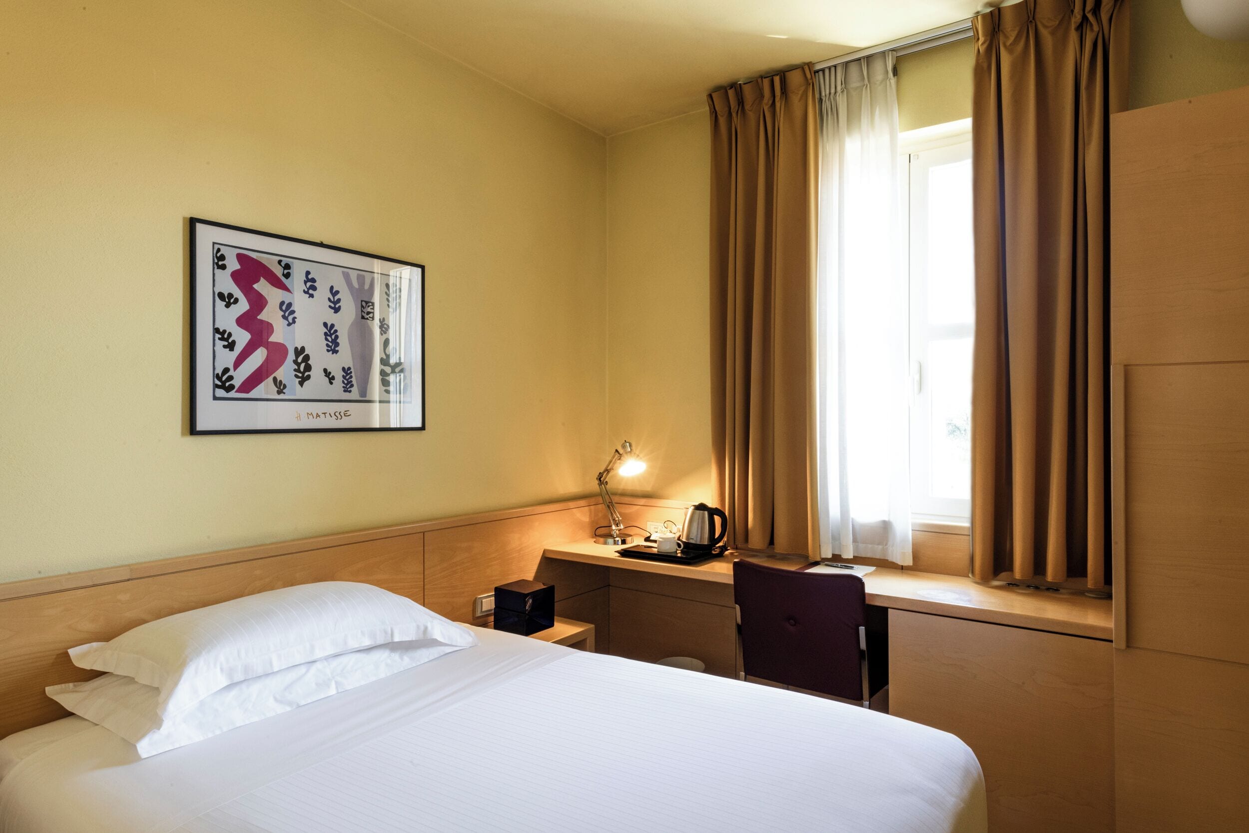 シングルルーム | ミニバー、セーフティボックス (室内)、デスク、WiFi (無料)