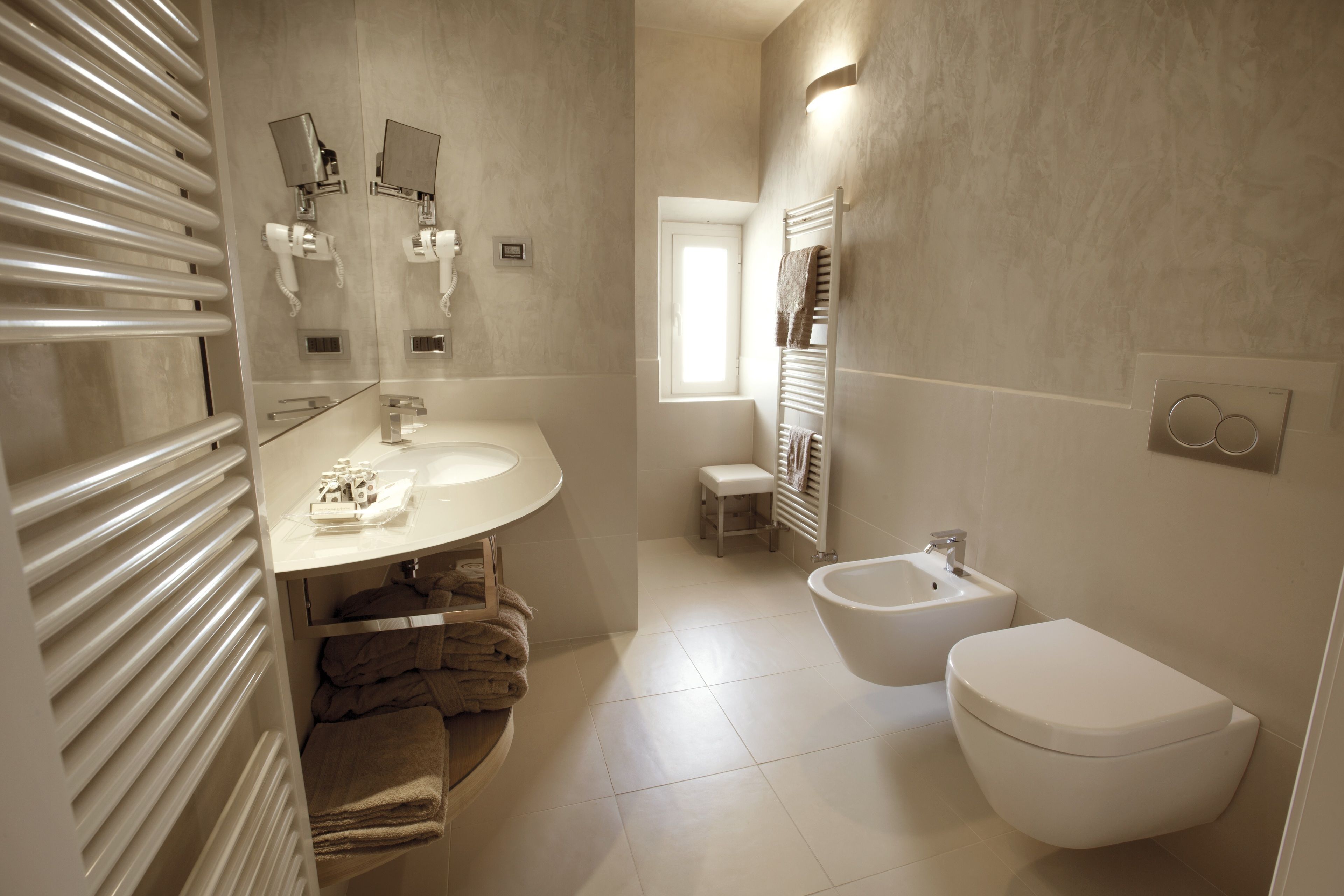 deluxe double room | bathroom | shower, free toiletries, hair dryer, slippers