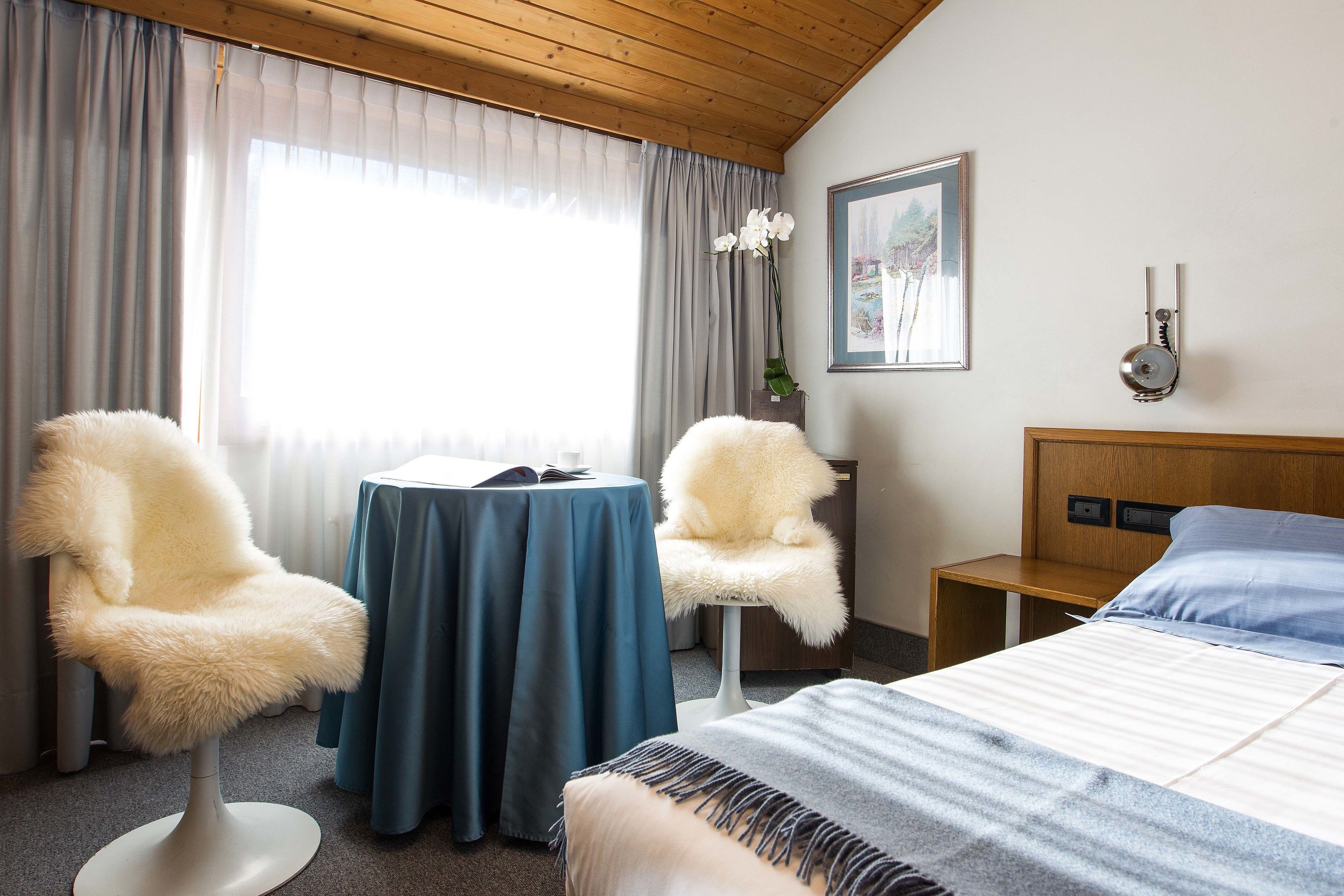 classic double room single use | minibar, in-room safe, desk, blackout curtains