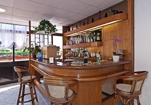 Bar (di hartanah)