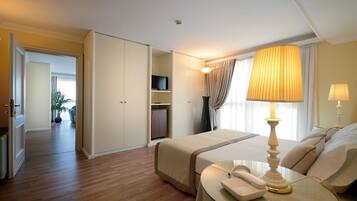 Suite | Ropa de cama de alta calidad y minibar