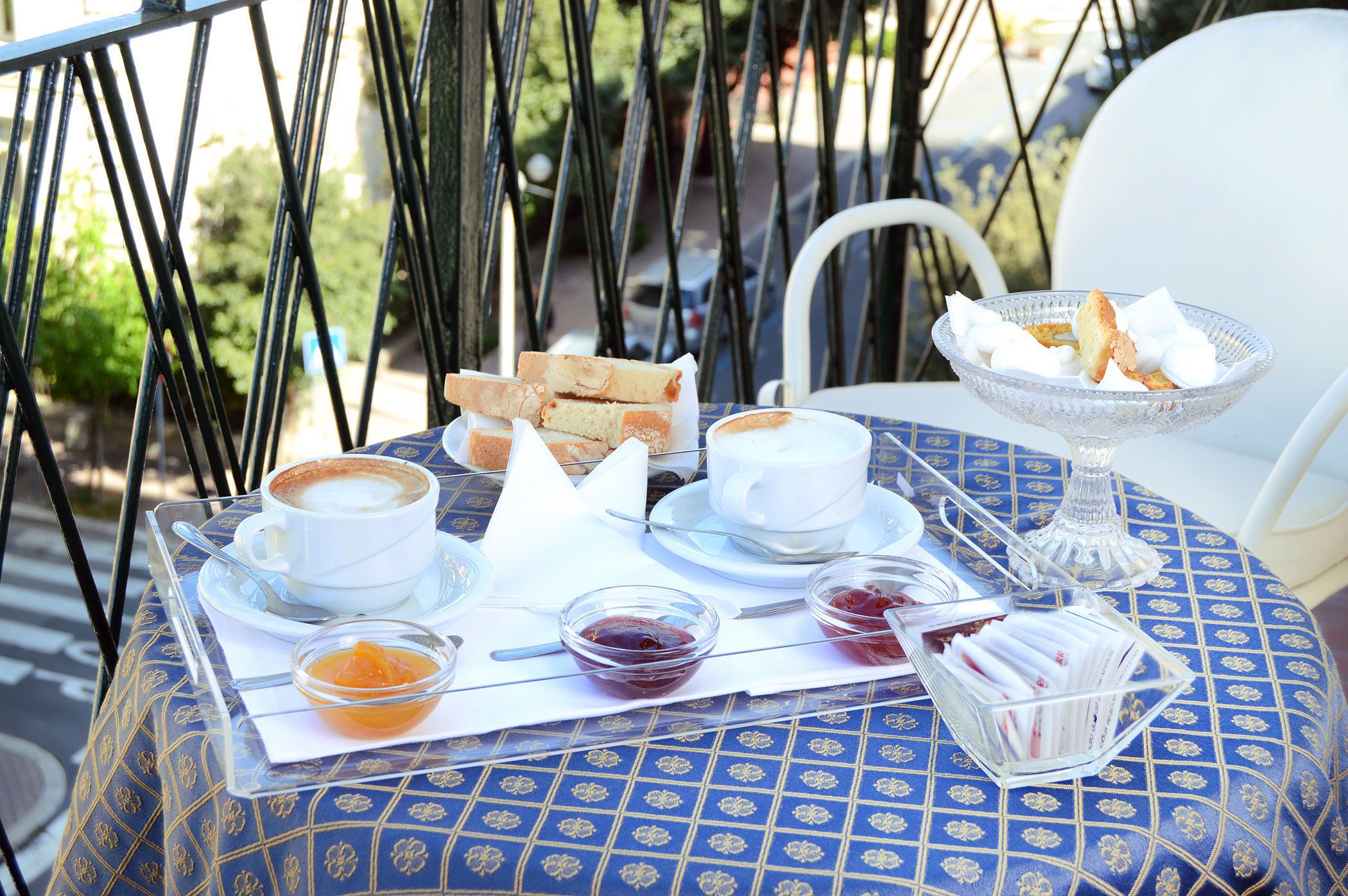 room service – dining