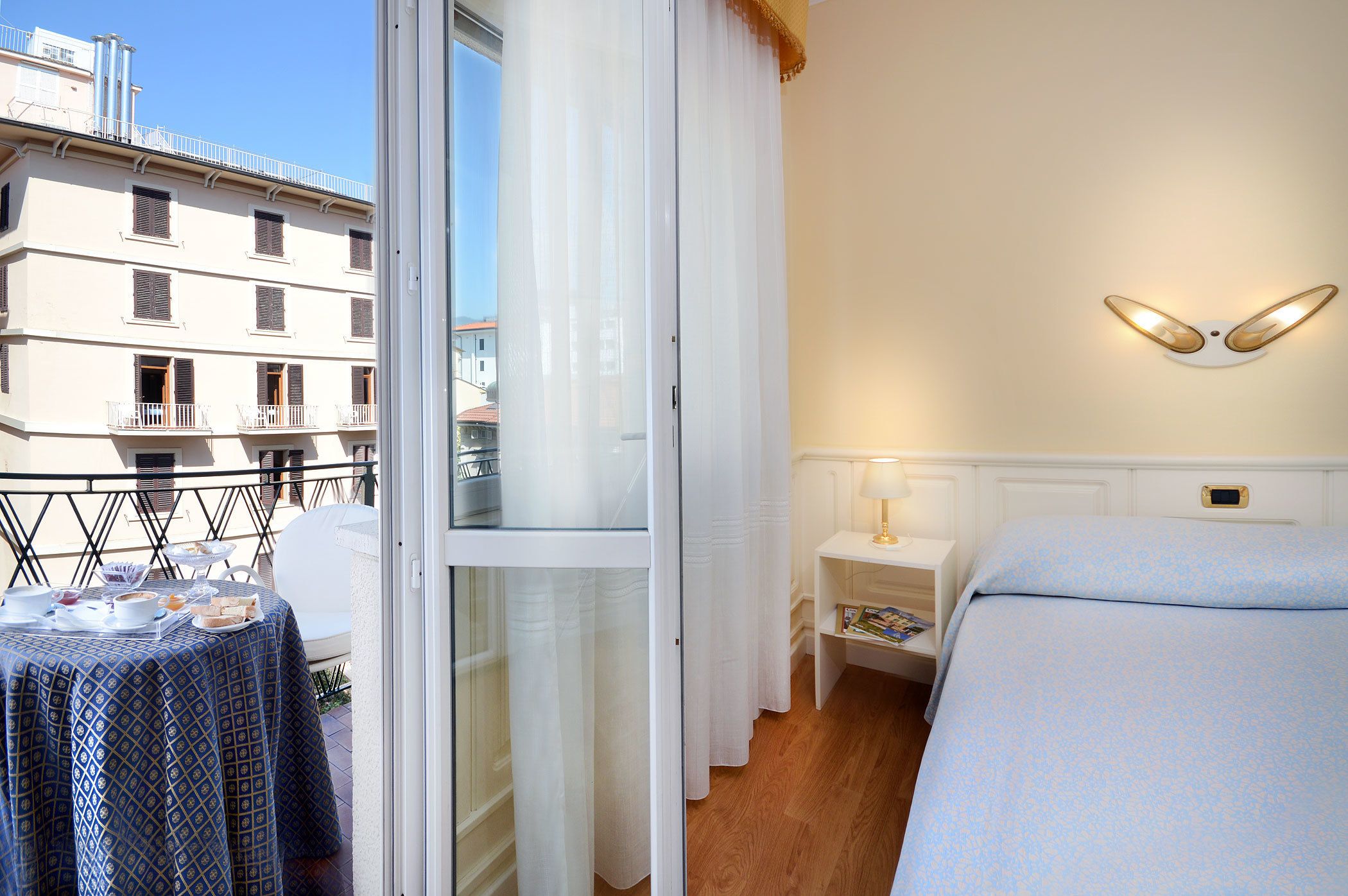 classic double room | premium bedding, minibar, in-room safe, desk