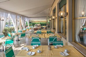 Free daily breakfast  - Hotel Verdemare (Pietrasanta)
