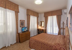 Suite | Minibar, in-room safe, desk, free WiFi - Hotel Verdemare (Pietrasanta)