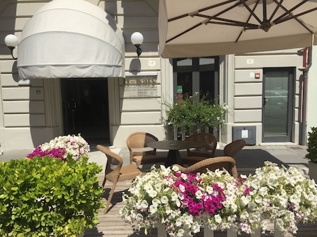 Ingresso della struttura. Hotel Katy