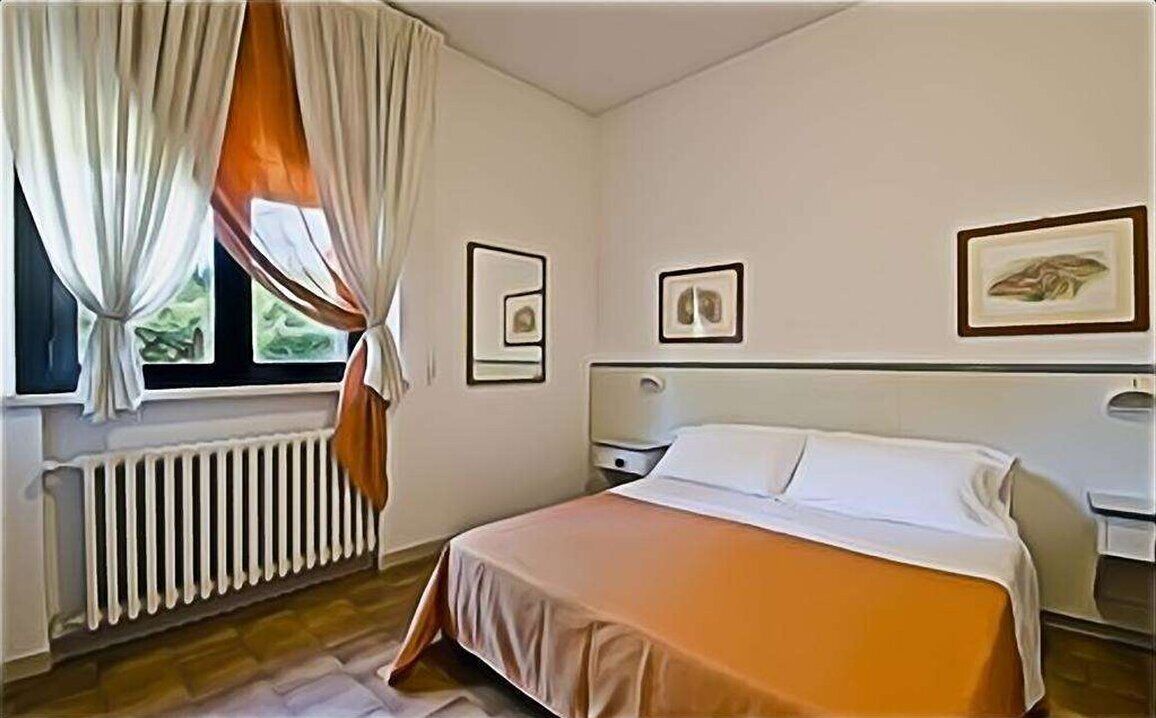 Minibar, cribs/infant beds, rollaway beds, free WiFi