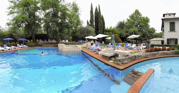 Udendørs pool