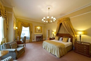 Luxury Double or Twin Room | In-room safe, desk, laptop workspace, iron/ironing board