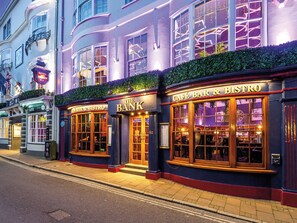 Front of property - The Royal & Fortescue (Barnstaple)