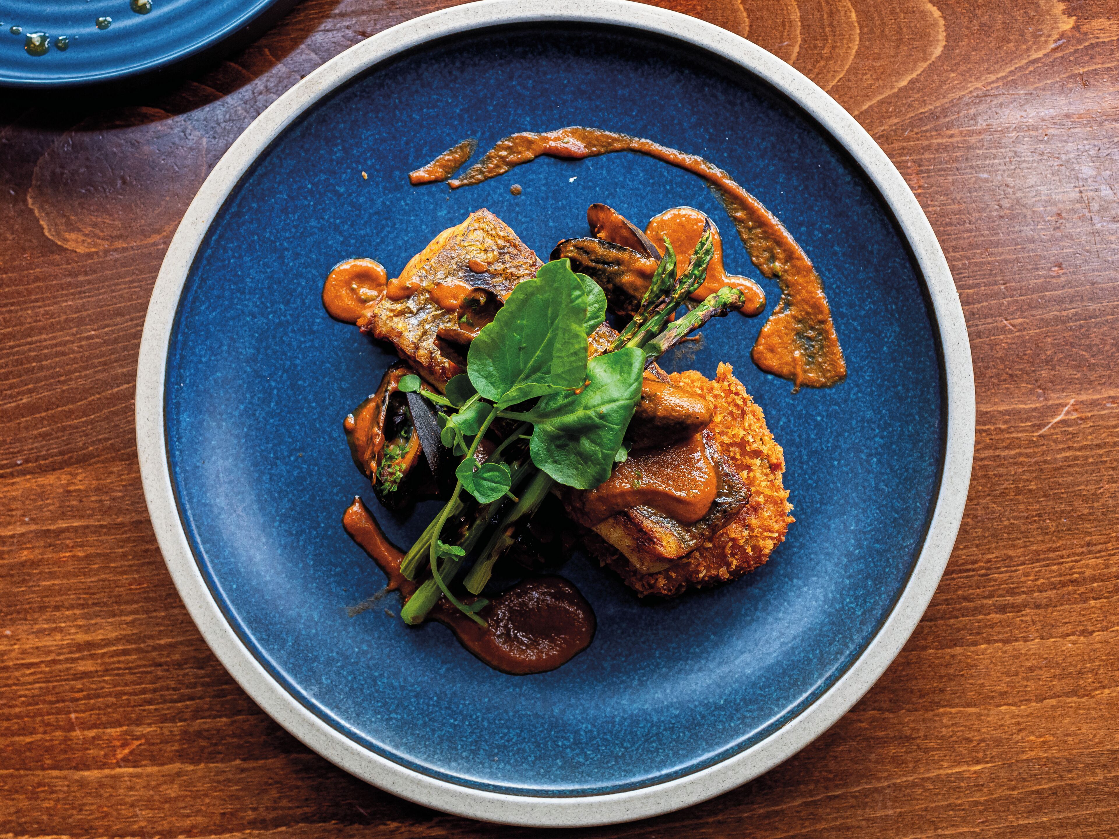 lunch and dinner served