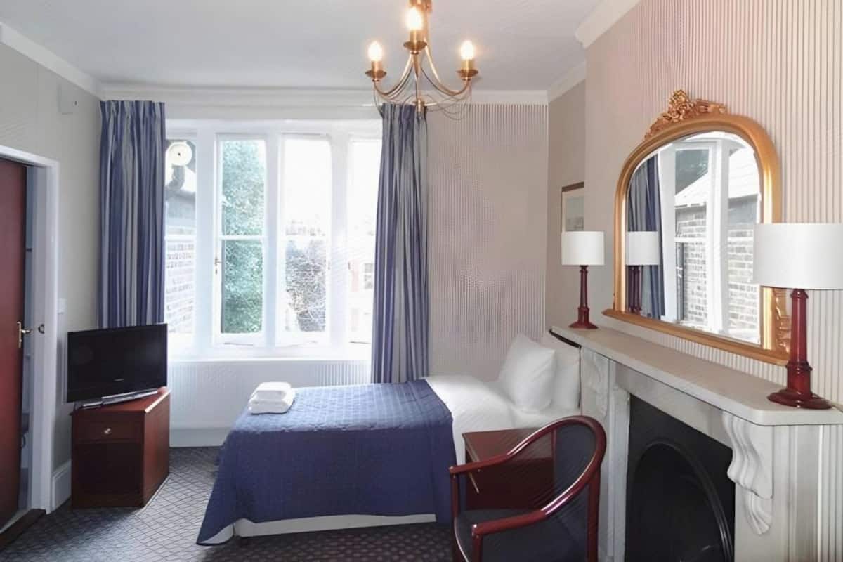 Premium bedding, desk, iron/ironing board (on request), WiFi (free)