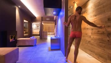 Een Turks bad/hammam, hydrotherapie, massagebehandelingen