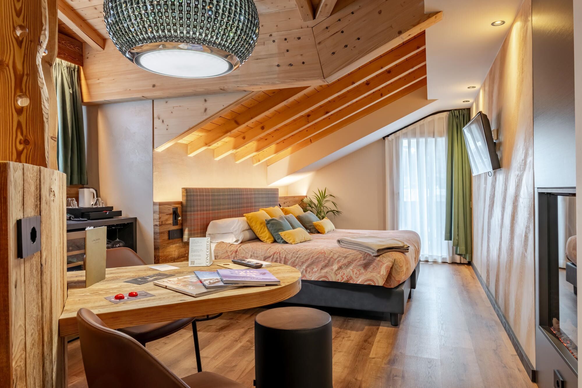 Luxe studio suite, bubbelbad | Hypoallergeen beddengoed, een minibar, een kluis op de kamer
