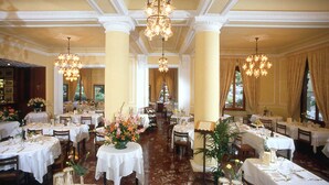2 restaurants; breakfast, lunch, and dinner served - Astoria (Montecatini Terme)