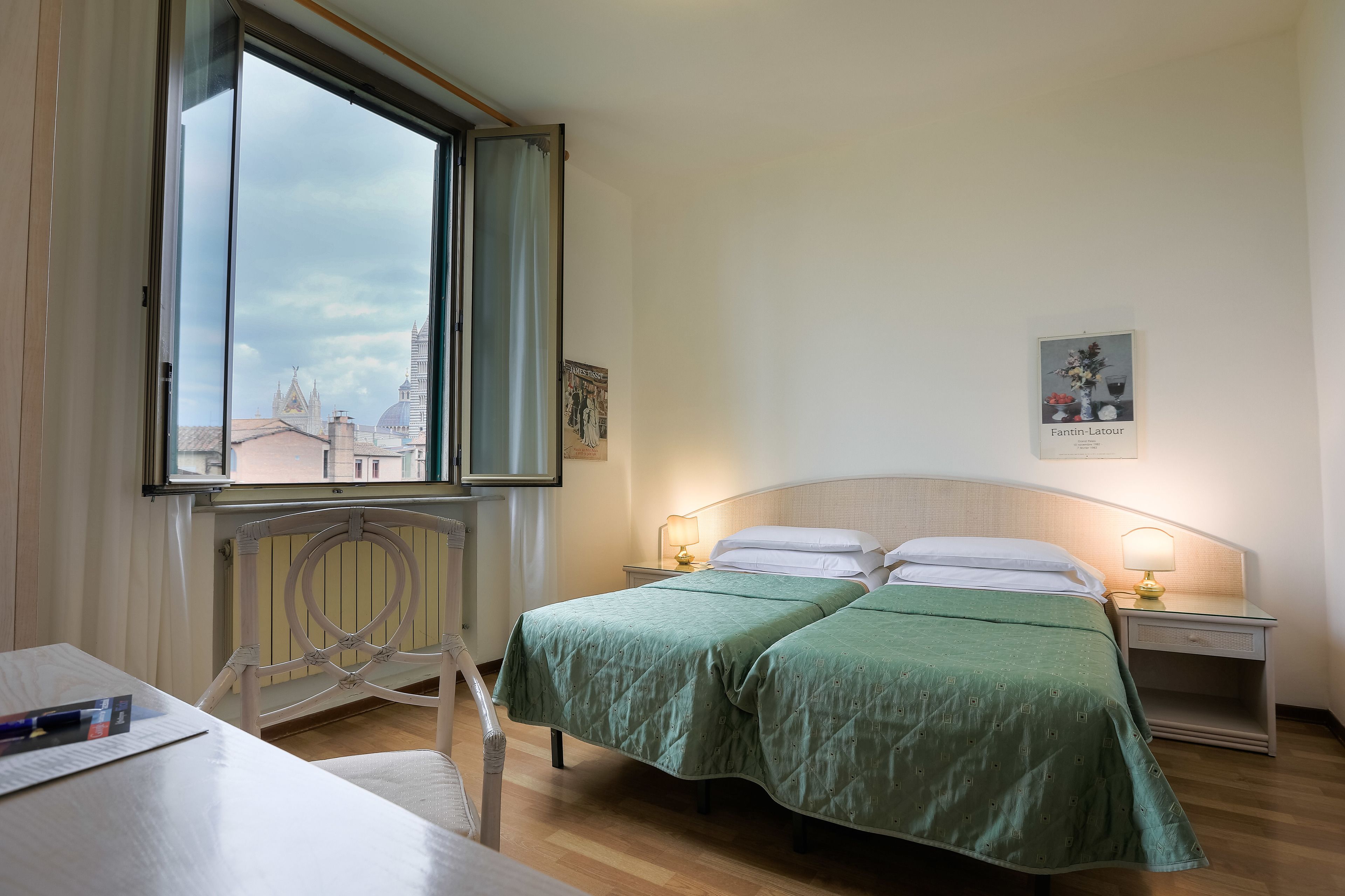 double room | desk, iron/ironing board, free wifi, bed sheets