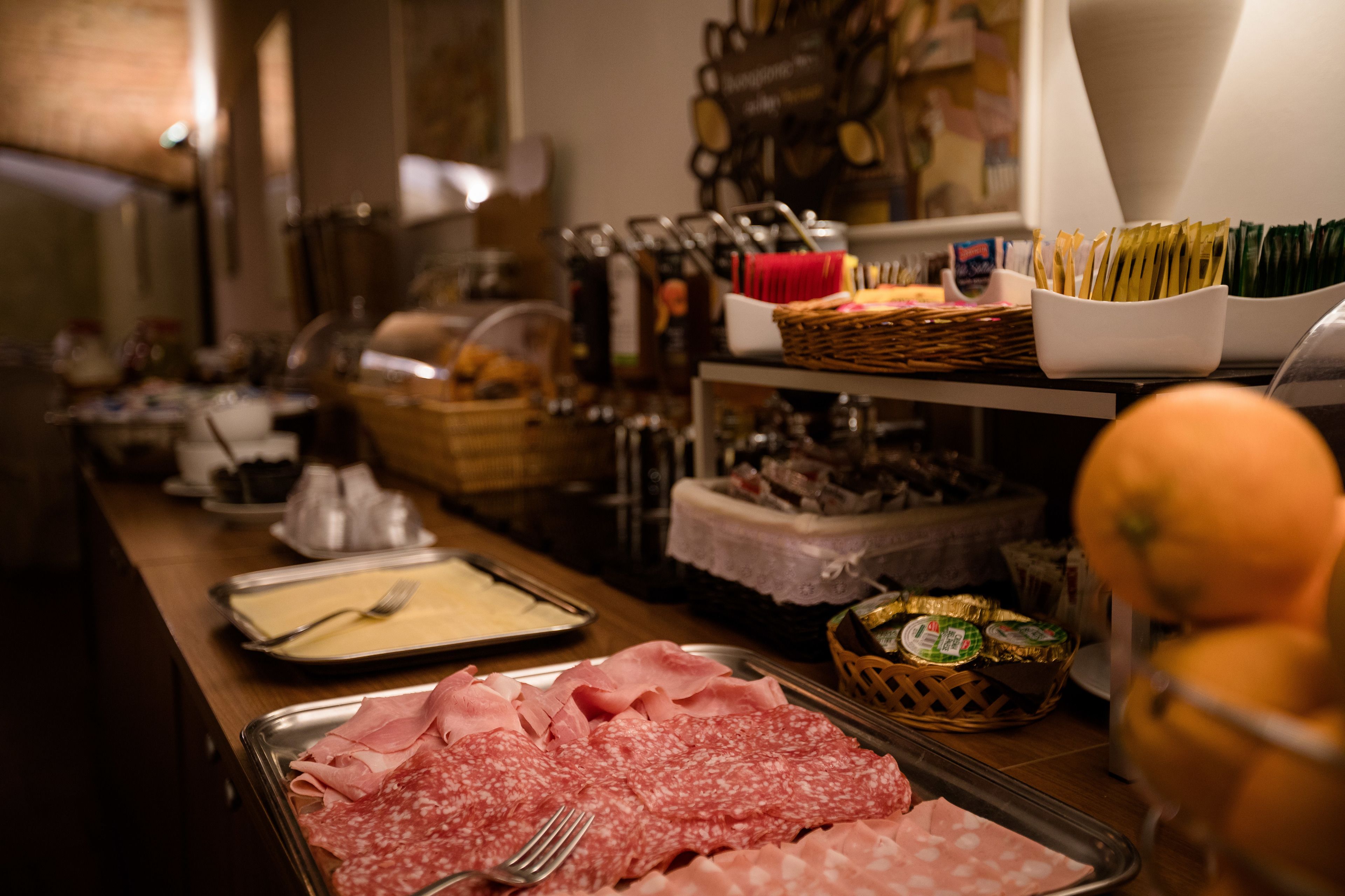 free daily full breakfast