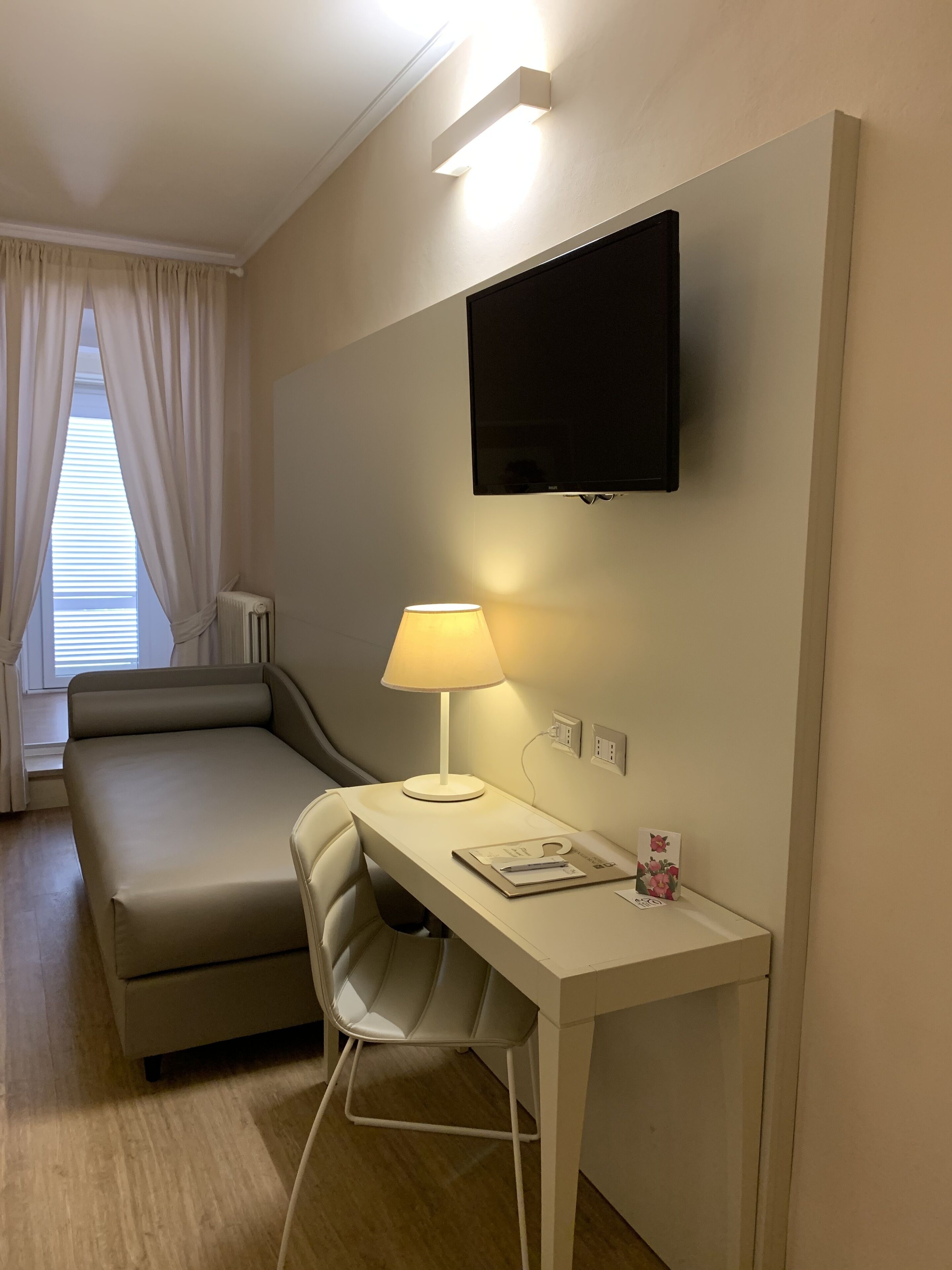 camera doppia terrazzo vista collina | 1 bedroom, minibar, free wifi, bed sheets