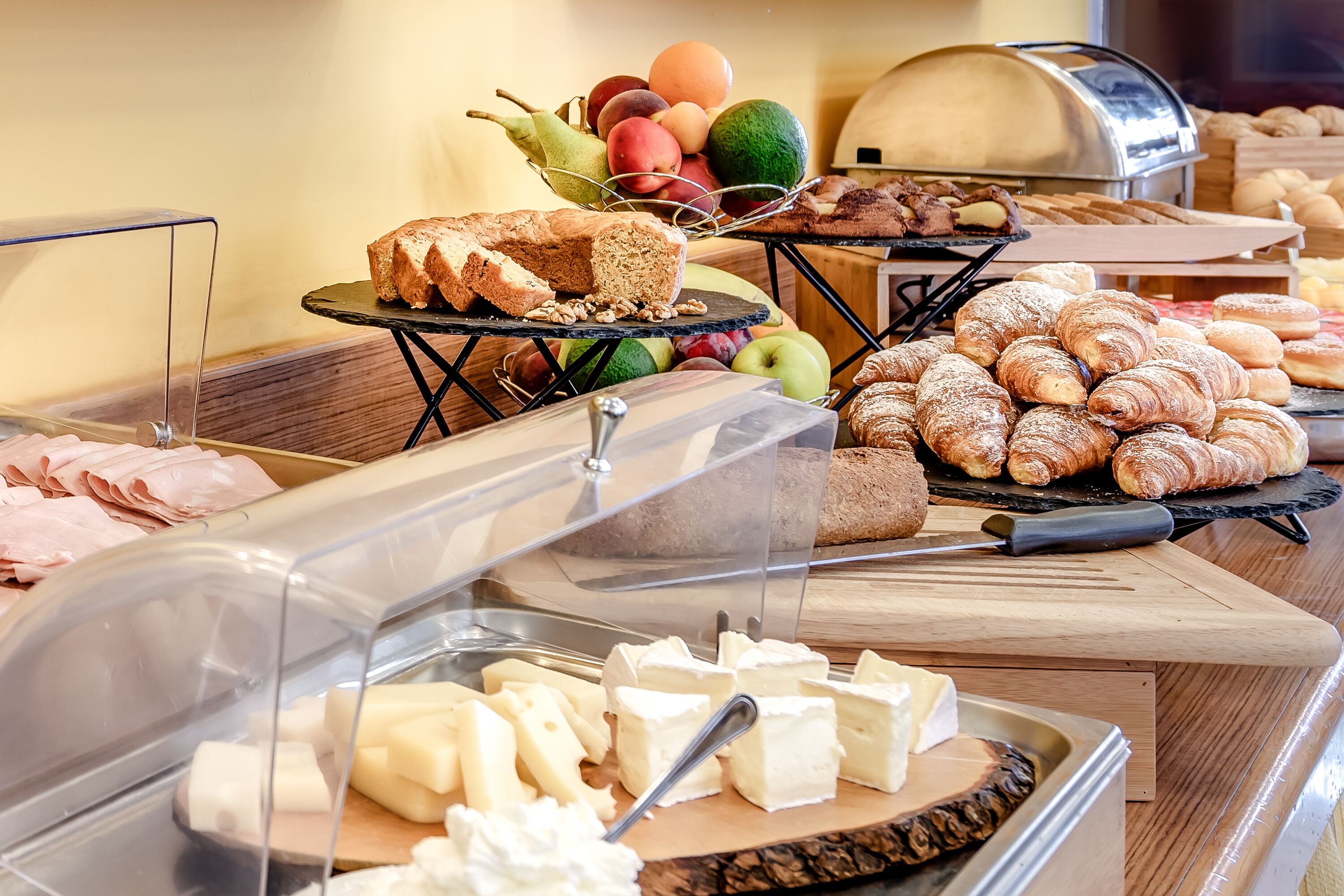 daily buffet breakfast (eur 15 per person)