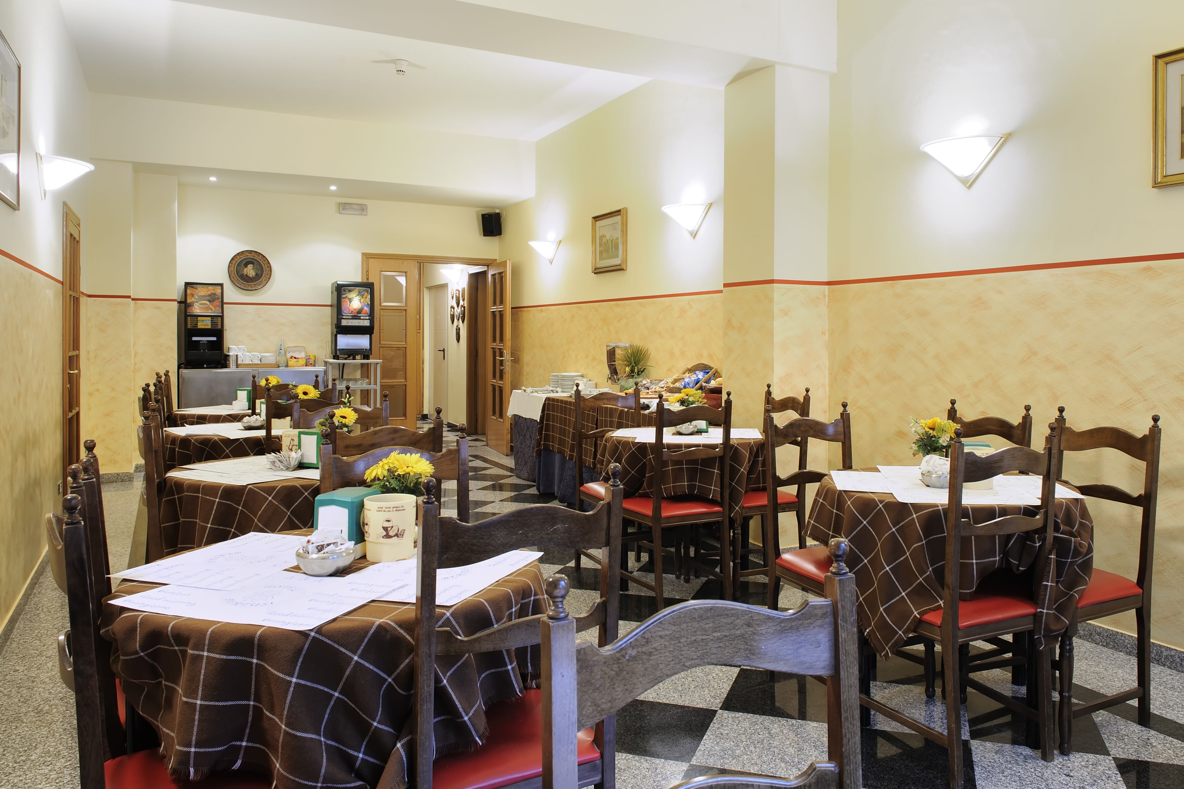 Frühstücksbuffet gegen Gebühr