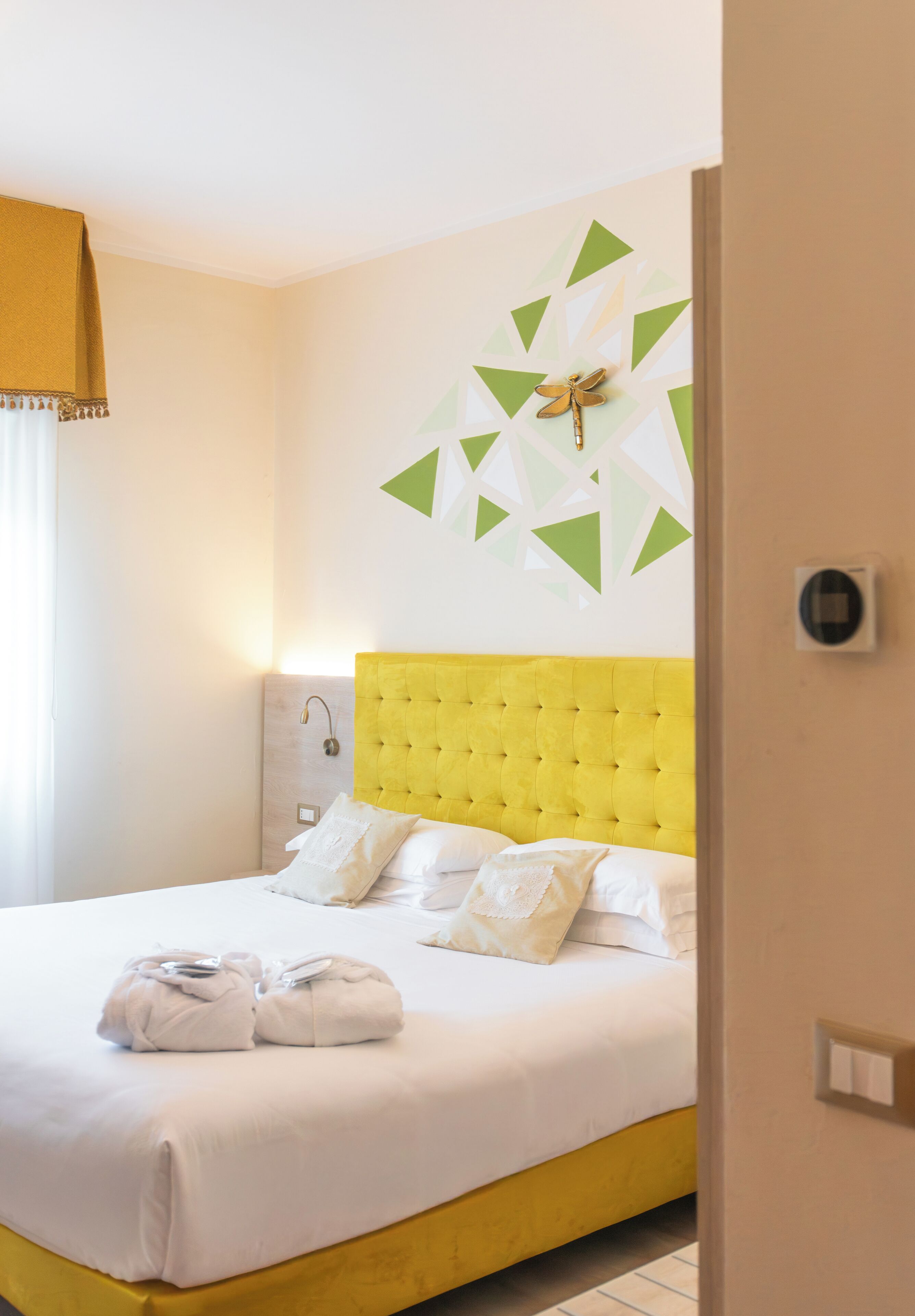 superior double or twin room | 2 bedrooms, minibar, in-room safe, desk