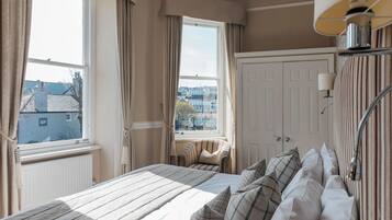 1 bedroom, in-room safe, desk, iron/ironing board