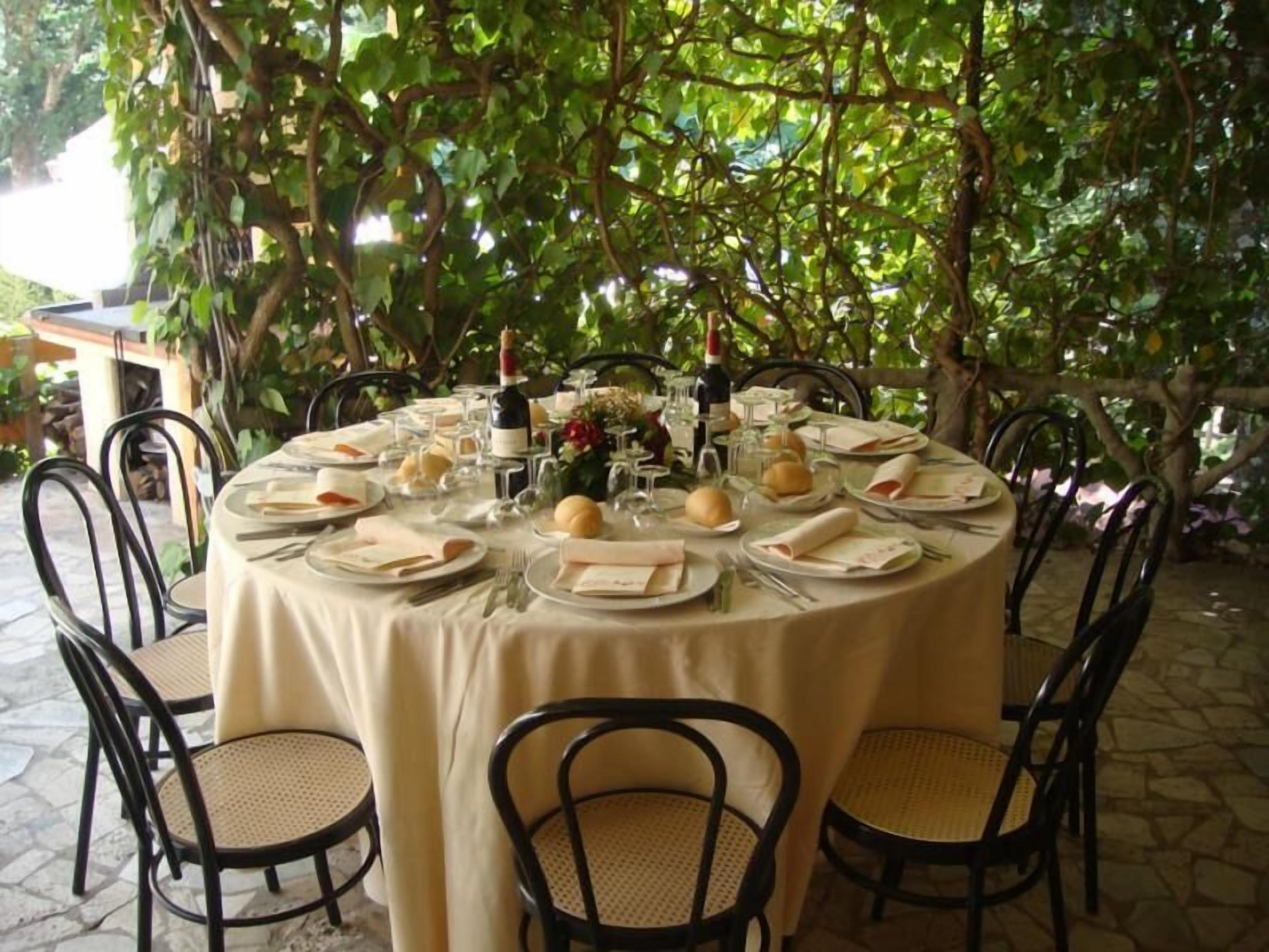 2 Restaurants, lokale Küche