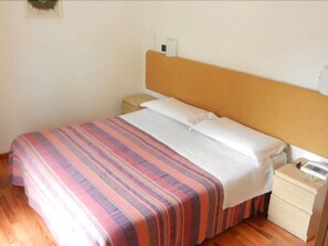 Minibar, caja de seguridad en la habitación, escritorio y wifi gratis 