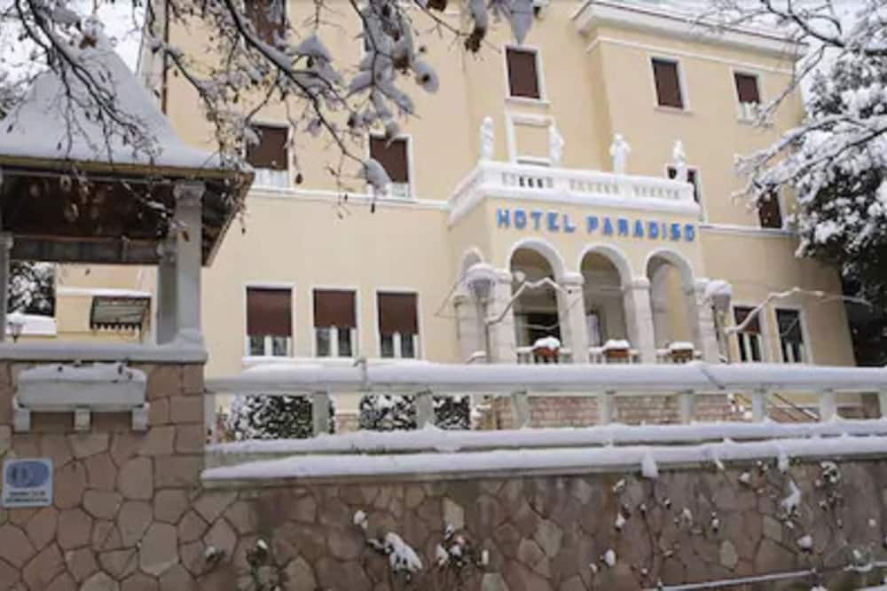 Hotel Paradiso