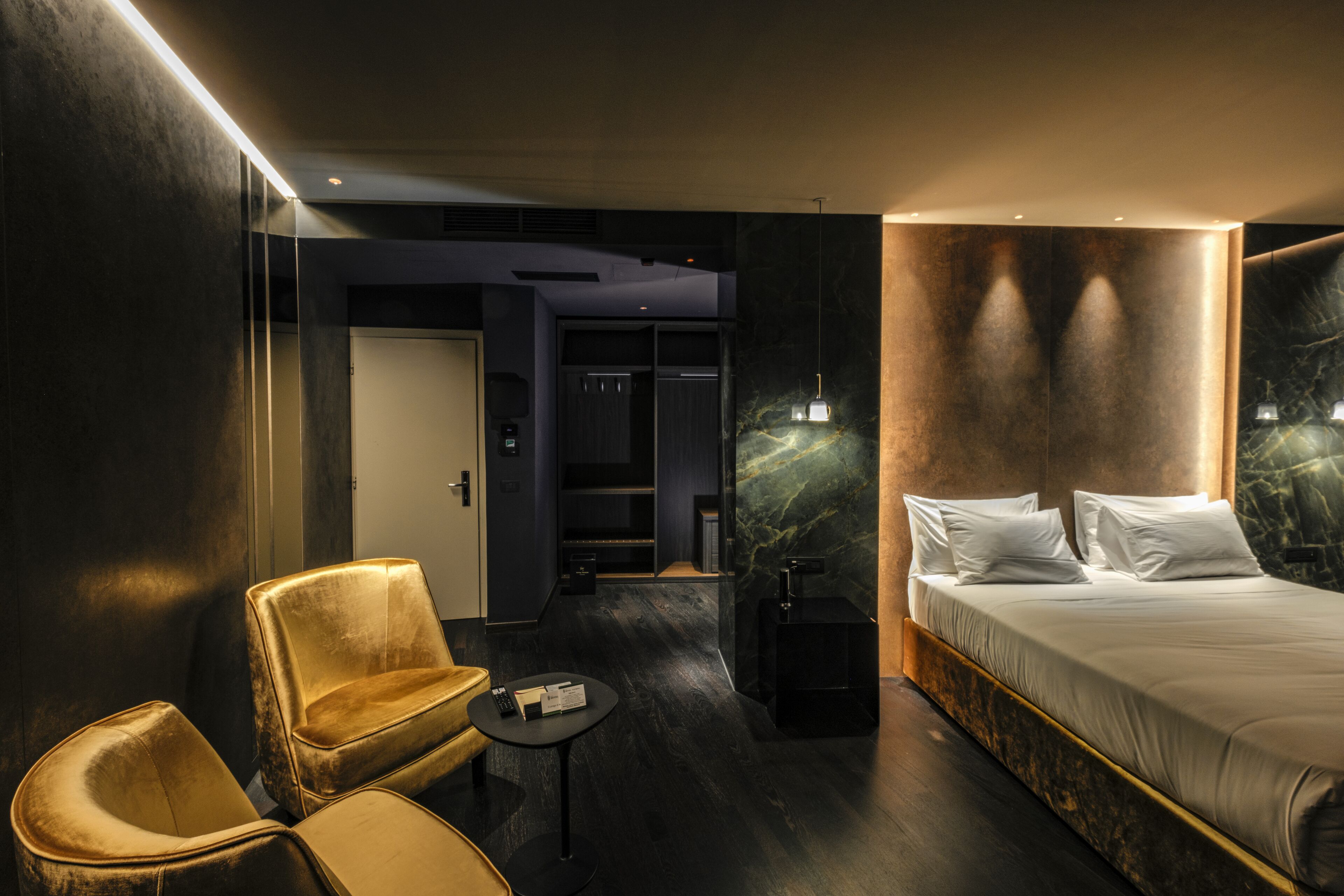 junior suite | premium bedding, down duvets, minibar, in-room safe