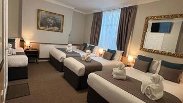 Family Room, Ensuite