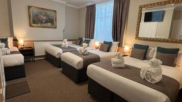 Family Room, Ensuite