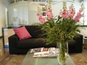 ทีวีจอแบน