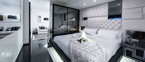 Junior Suite, 1 King Bed, Non Smoking (Living Room)