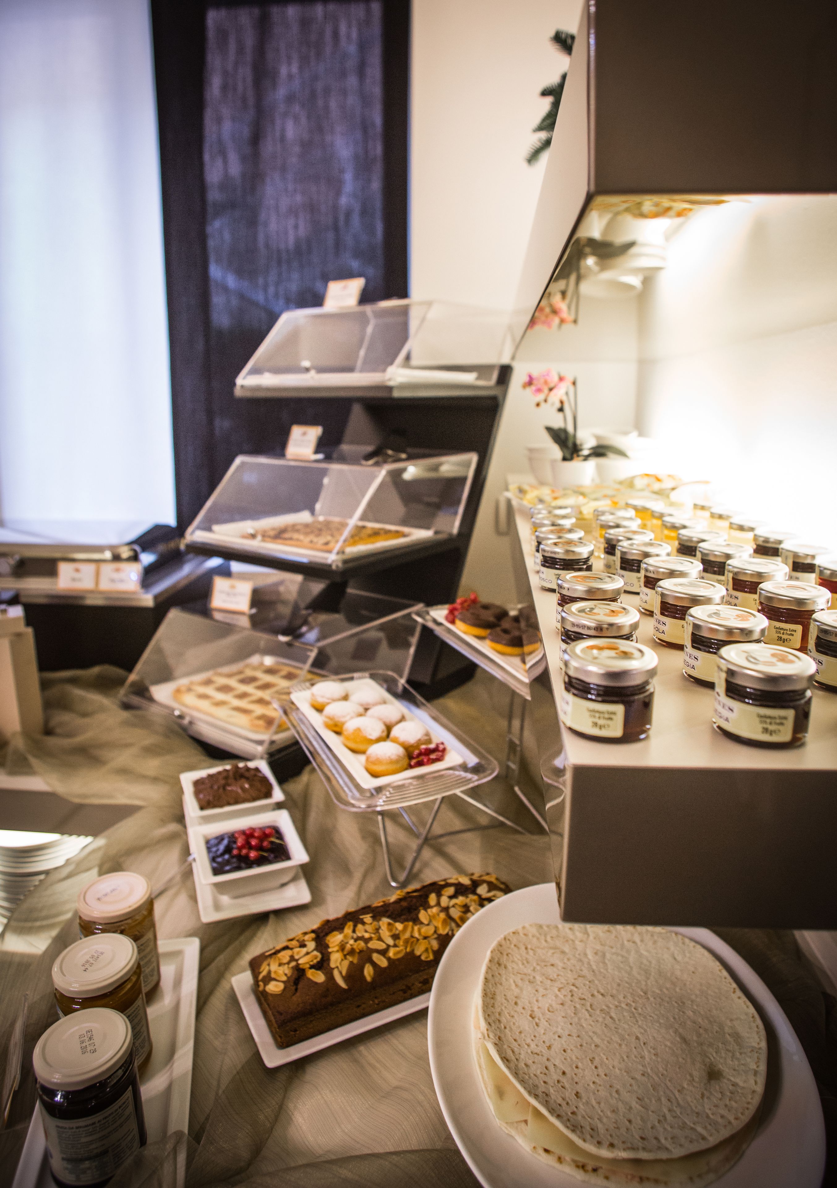 Kontinental frokost hver dag (EUR 18 per person)