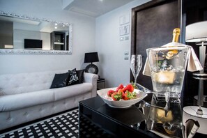 Living area - Best Western Premier Milano Palace Hotel (Modena)