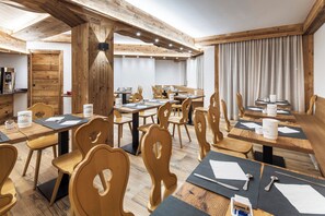 Petit déjeuner buffet compris tous les jours