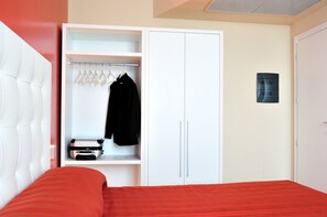 Couette en duvet, minibar, coffre-fort, bureau