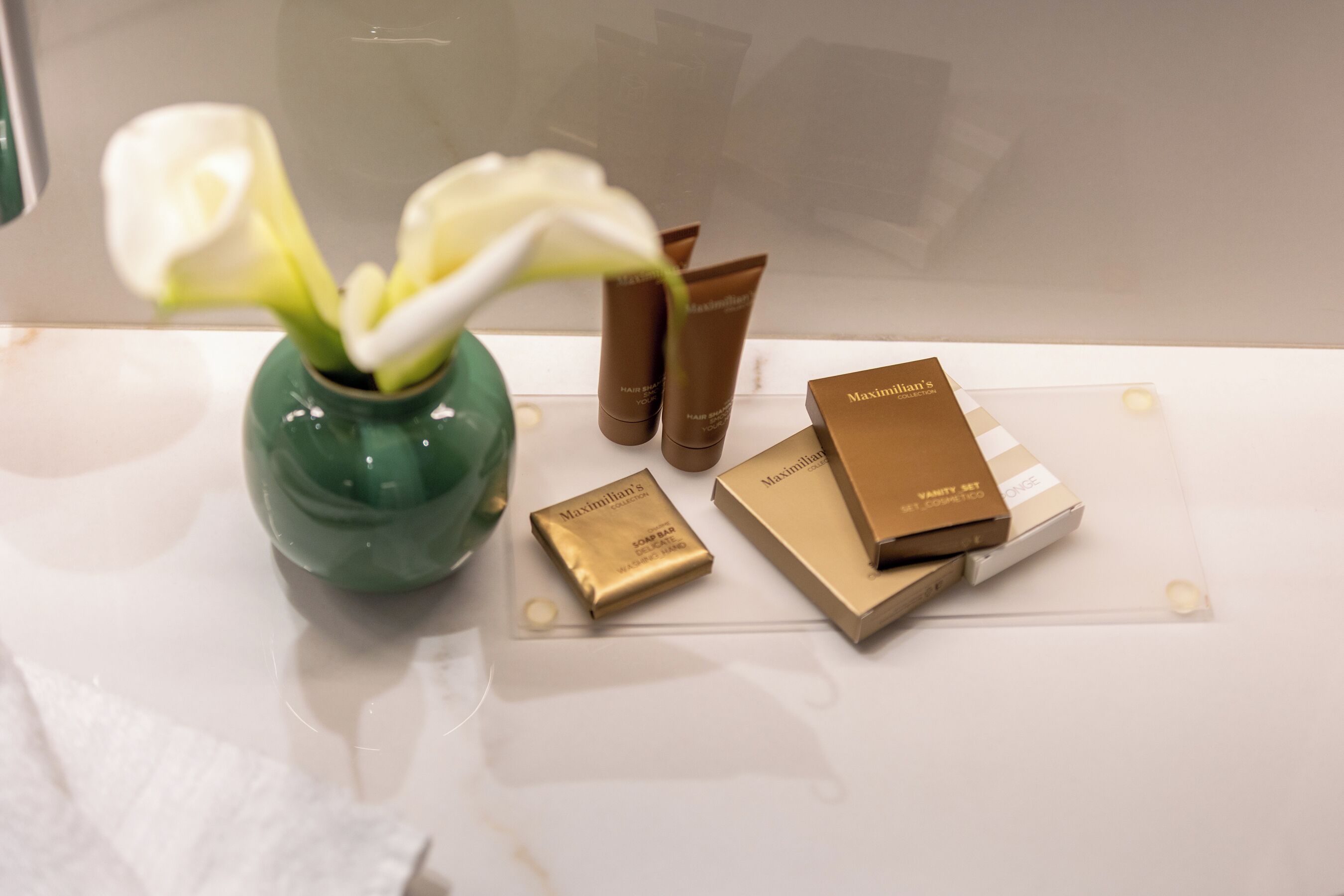 shower, hydromassage showerhead, eco-friendly toiletries, hair dryer