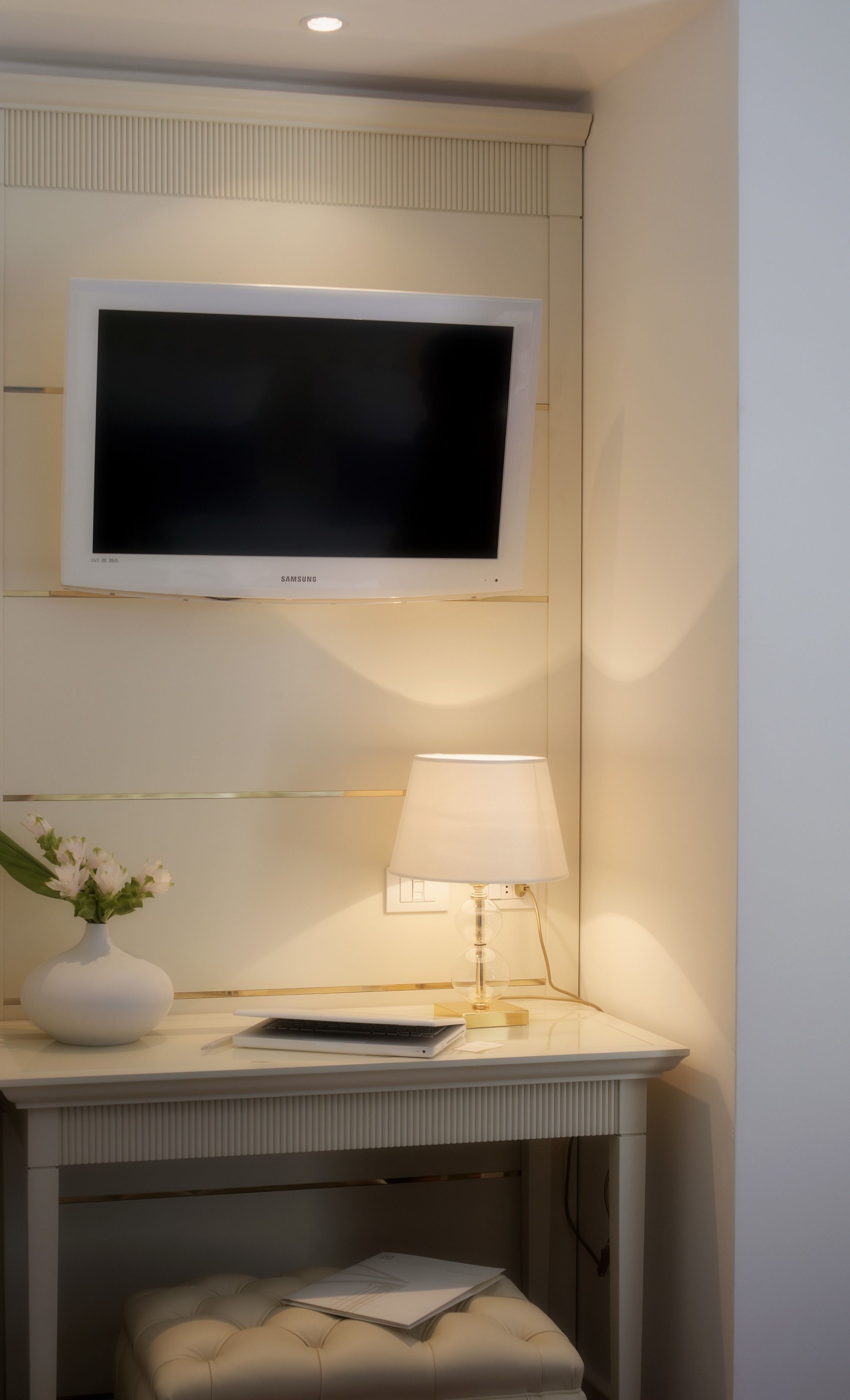 1 bedroom, premium bedding, minibar, in-room safe