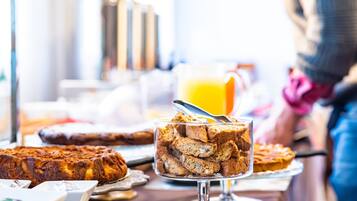 Desayuno buffet todos los días (con cargo)