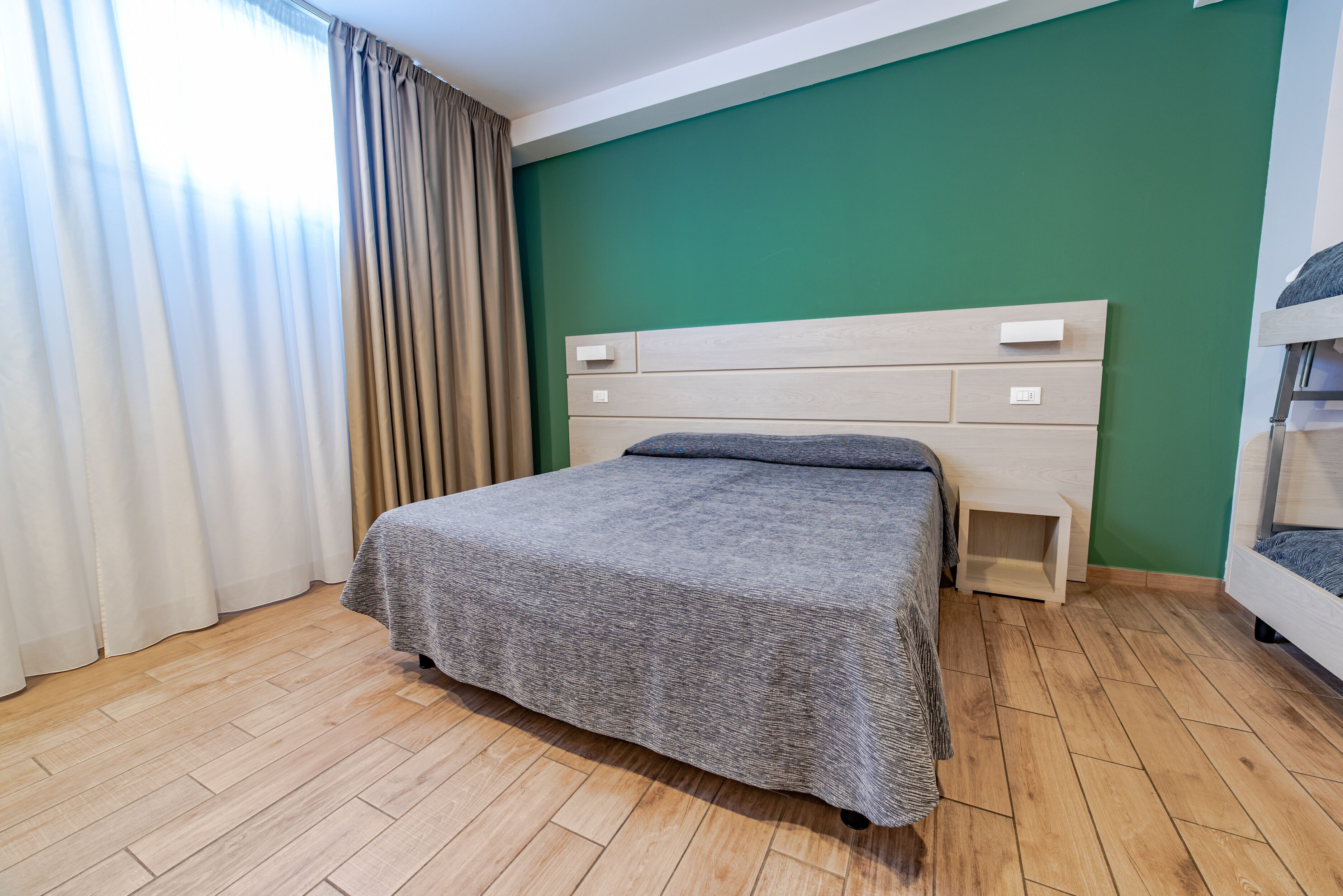 Minibar, in-room safe, desk, soundproofing