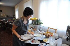 Daily buffet breakfast (EUR 13 per person) - Astoria (Ravenna)