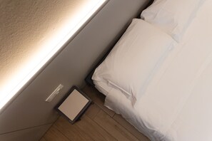 Economy Room, 1 Bedroom | Minibar, in-room safe, desk, soundproofing - Astoria (Ravenna)