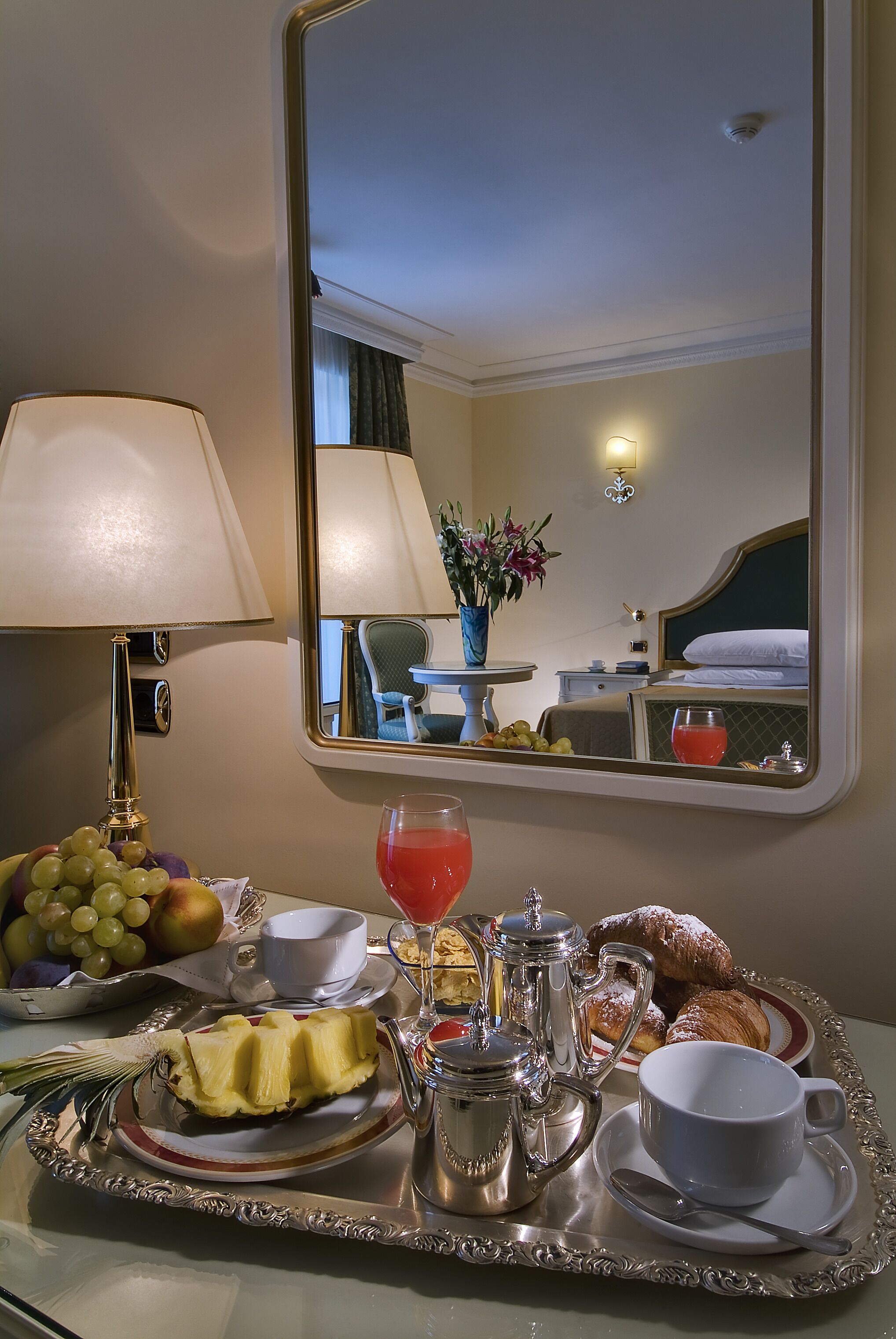 room service – dining