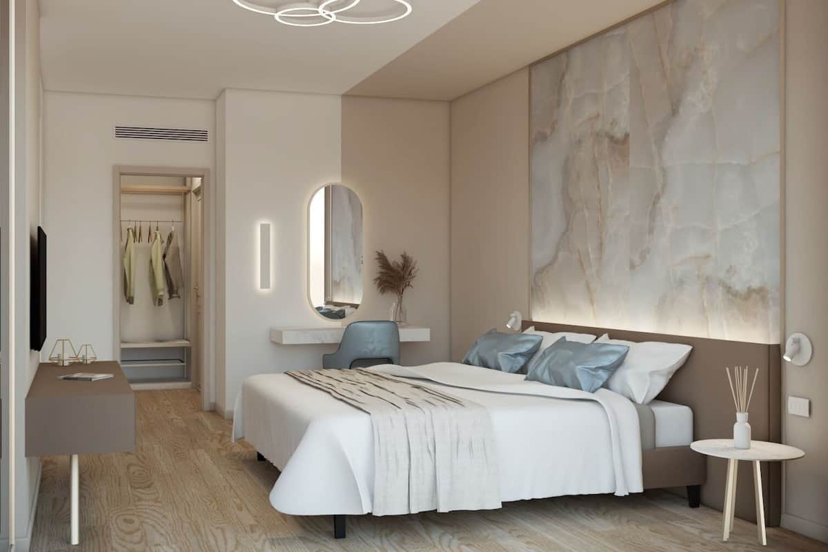 Minibar, Zimmersafe, Schreibtisch, laptopgeeigneter Arbeitsplatz