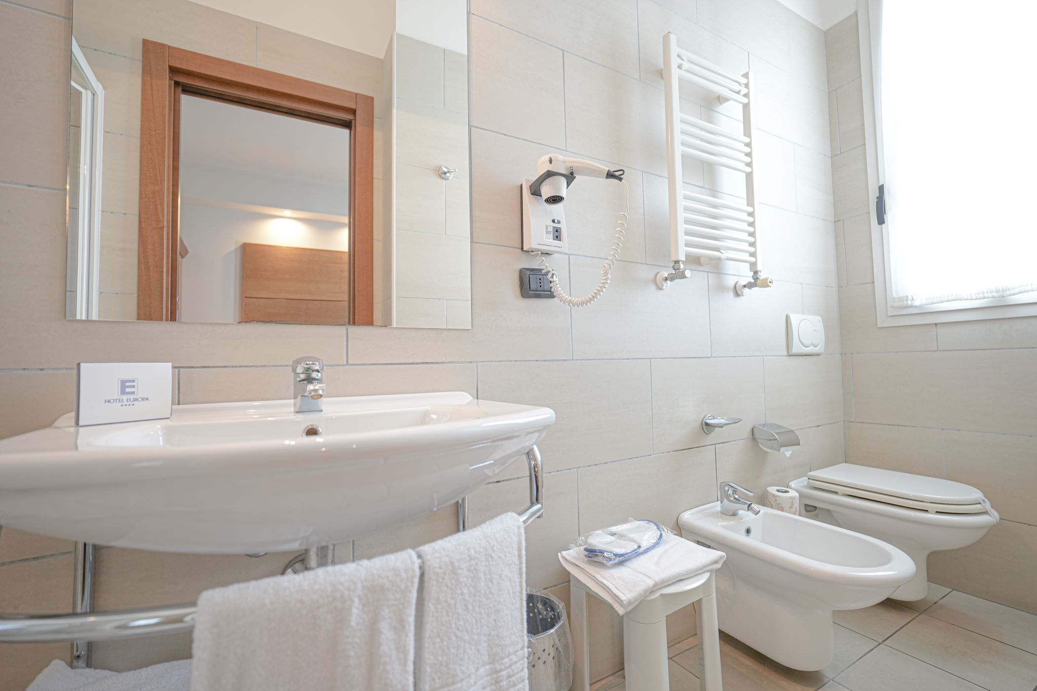 double room | bathroom | free toiletries, hair dryer, slippers, towels